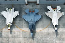 TUSAŞ, üç KAAN prototibini ilk uçuşun ikinci yılında birlikte sergiledi