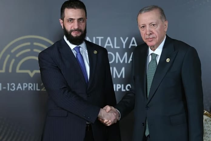 Şaraa'ya suikast girişimlerini Türk istihbaratı engelledi