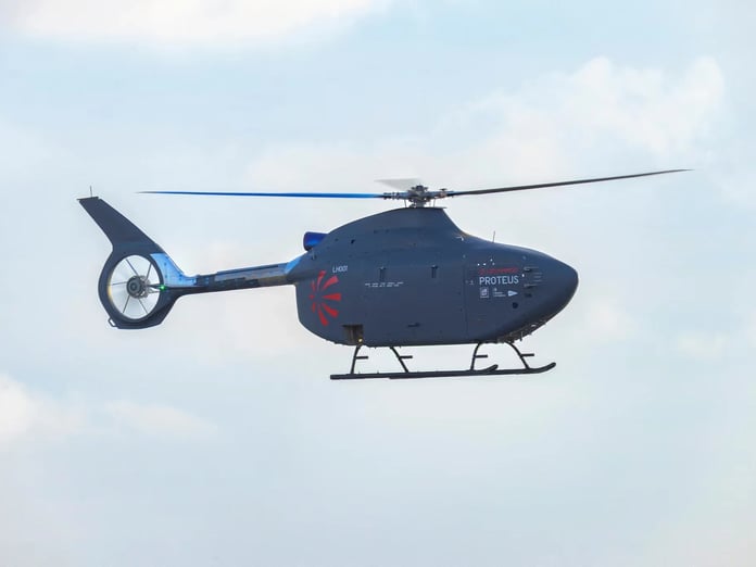 İngiliz Donanması, Kuzey Atlantik tehditlerine karşı mürettebatsız yeni helikopterini uçurdu