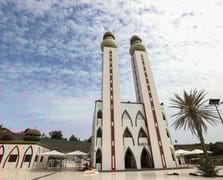 Bir din aliminin rüyası: Gökten inen ilahiyat camisi