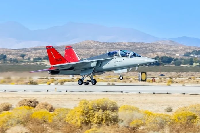 ABD Hava Kuvvetleri, ilk T-7A Red Hawk eğitim uçağını teslim aldı