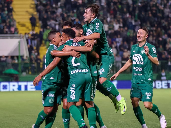 Yıkımdan zirveye: Chapecoense, uçak faciasından sonra Serie A'ya geri döndü