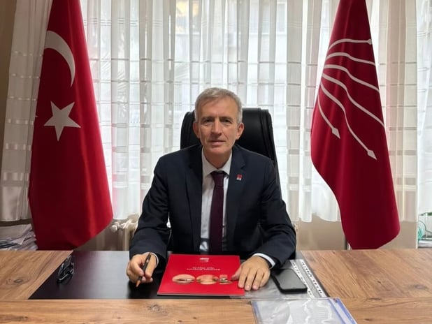 Rüşvet iddialarıyla tedbirli olarak görevden alınan CHP Altıeylül eski İlçe Başkanı Hakan Keskin'den ihraç kararına sert tepki