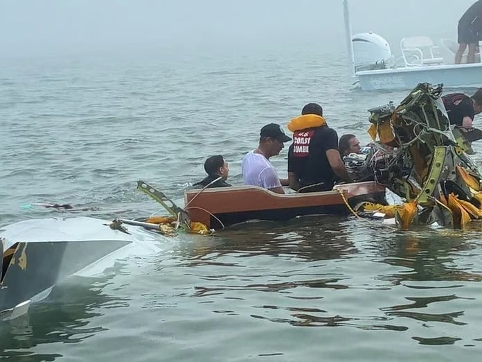 Meksika uçağı Texas açıklarında düştü: 5 ölü