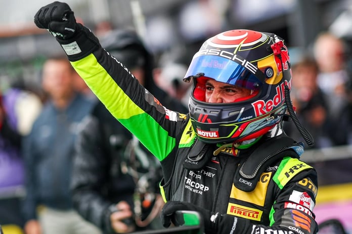 Ayhancan Güven, dünyanın en zorlu dayanıklılık yarışı Spa 24 Saat'te podyum peşinde: Spa 24 Saat