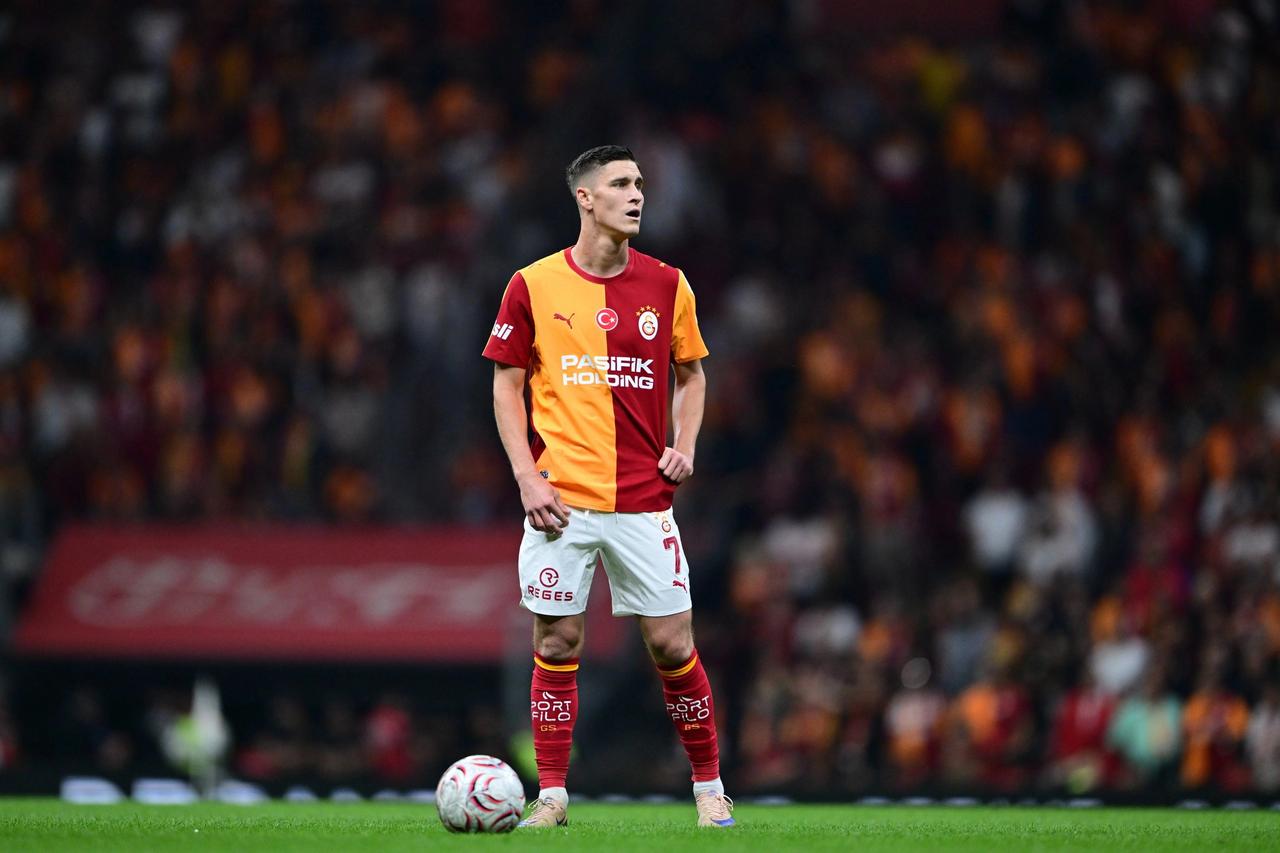 Galatasaray'a milli arada sakatlık şoku
