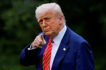 Trump'tan 2 bin dolarlık müjde: Gümrük gelirlerinin bir kısmı halkın cebine girecek