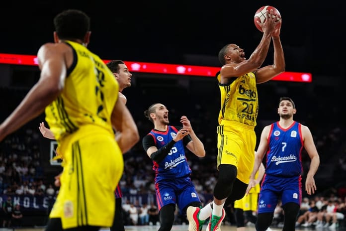 Fenerbahçe, Basketbol Süper Ligi'nde finale yükseldi: Hedef 3 kupa