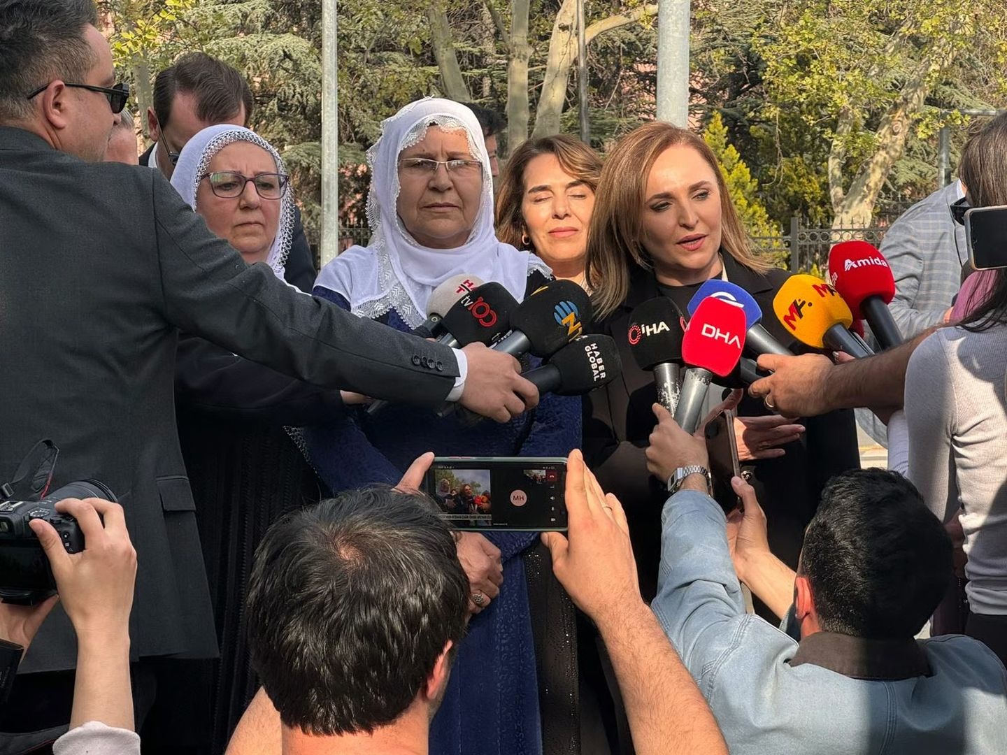 'Barış Anneleri'nden Öcalan başvurusu: Adalet Bakanlığı’na dilekçe verildi