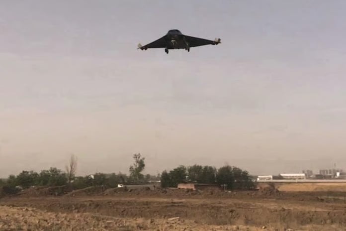 Çin'in altıncı nesil J-36 savaş uçağı ilk kez önden görüntülendi