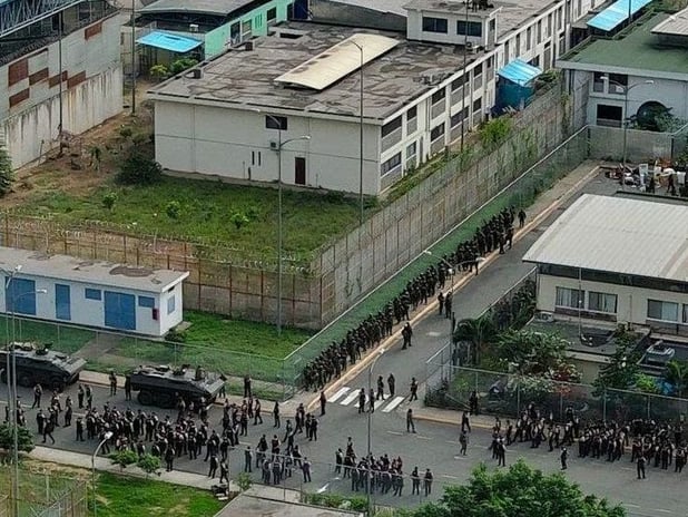 Ekvador hapishanelerinde  kanlı hesaplaşma: 9 mahkum öldü