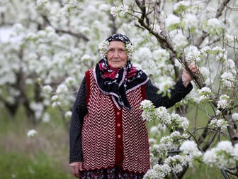 Yıldız Dağları’nın eteklerinde 'beyaz' mesai