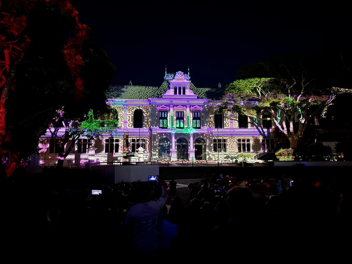 Cape Town'daki ışık festivali renkli görüntülere sahne oldu