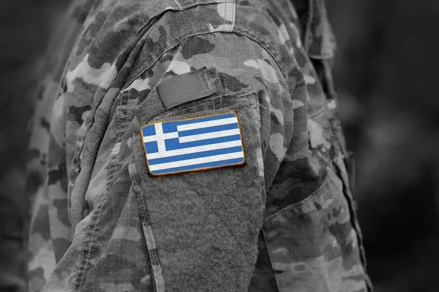 Yunan albay NATO belgelerini Çin'e sızdırdı