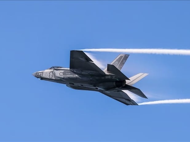 F-35 krizi: ABD’nin en pahalı savaş uçağı 2024’te yarı zamanlı uçabildi