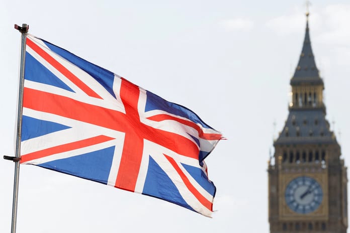 İngiltere'de milyonlarca Müslüman sınır dışı edilebilir