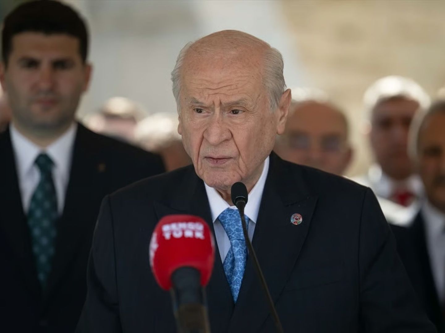 Bahçeli'den CHP yorumu: "Özgür Özel Yargıtay'ı beklemeden ergen devrimciliği yapıyor"