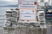 İstanbul açıklarında uyuşturucu operasyonu! Kilolarca skunk ele geçirildi