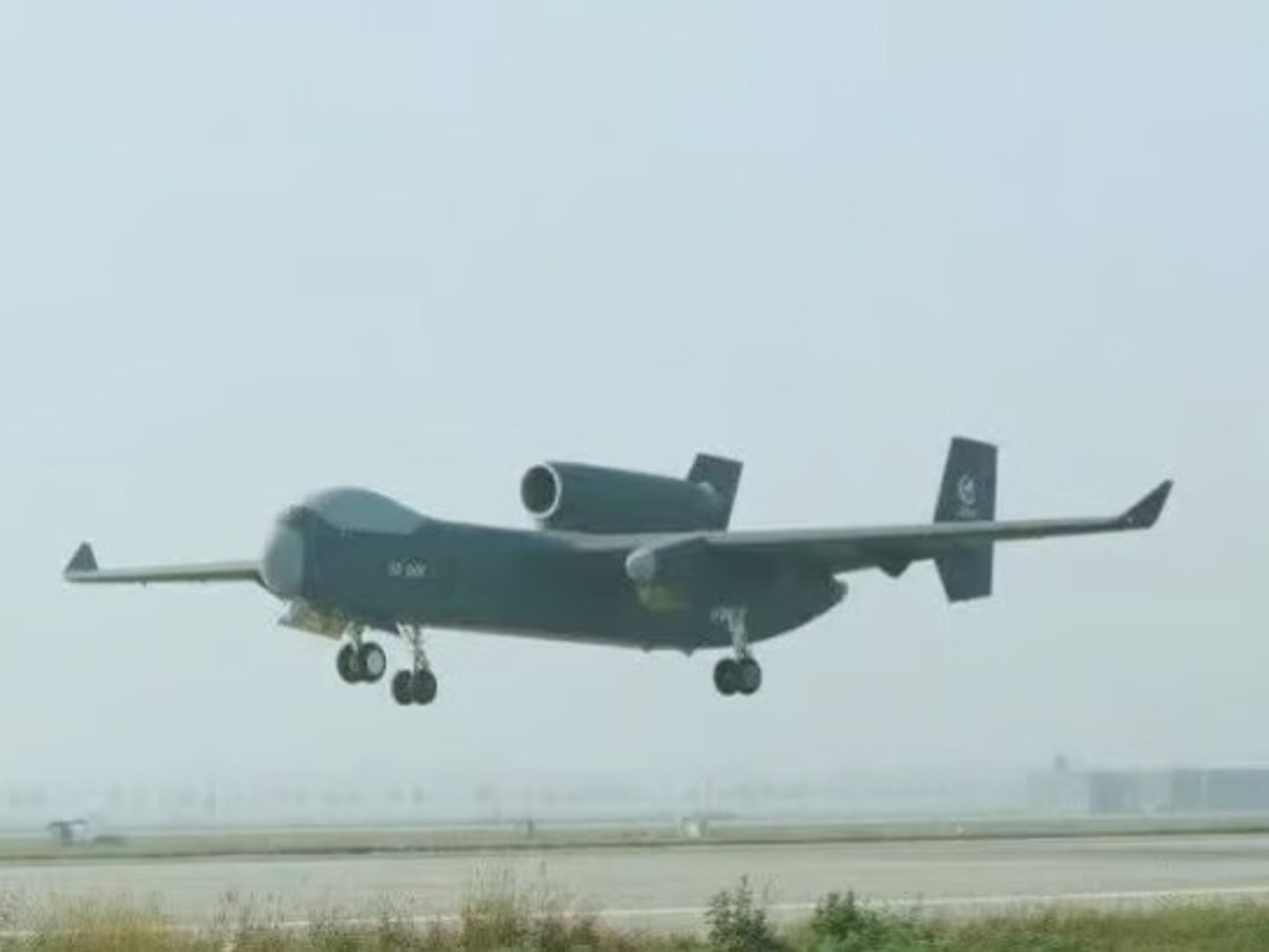 Çin’in dev drone Mothership'ı Jiutian ilk uçuşunu başarıyla gerçekleştirdi