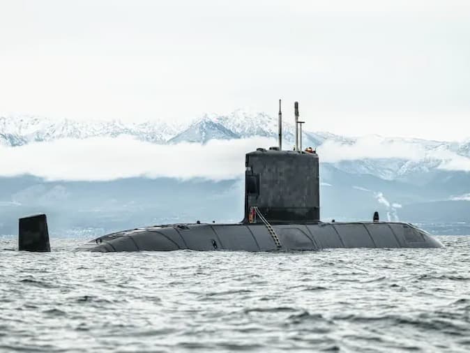 Kanada denizaltılarını modernize ediyor