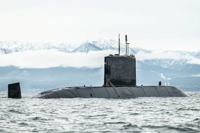 Kanada, Victoria sınıfı denizaltılar için dijital periskop sözleşmesi verdi