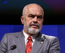 Arnavutluk 2030’a kadar nakit kullanımını sıfırlamayı hedefliyor