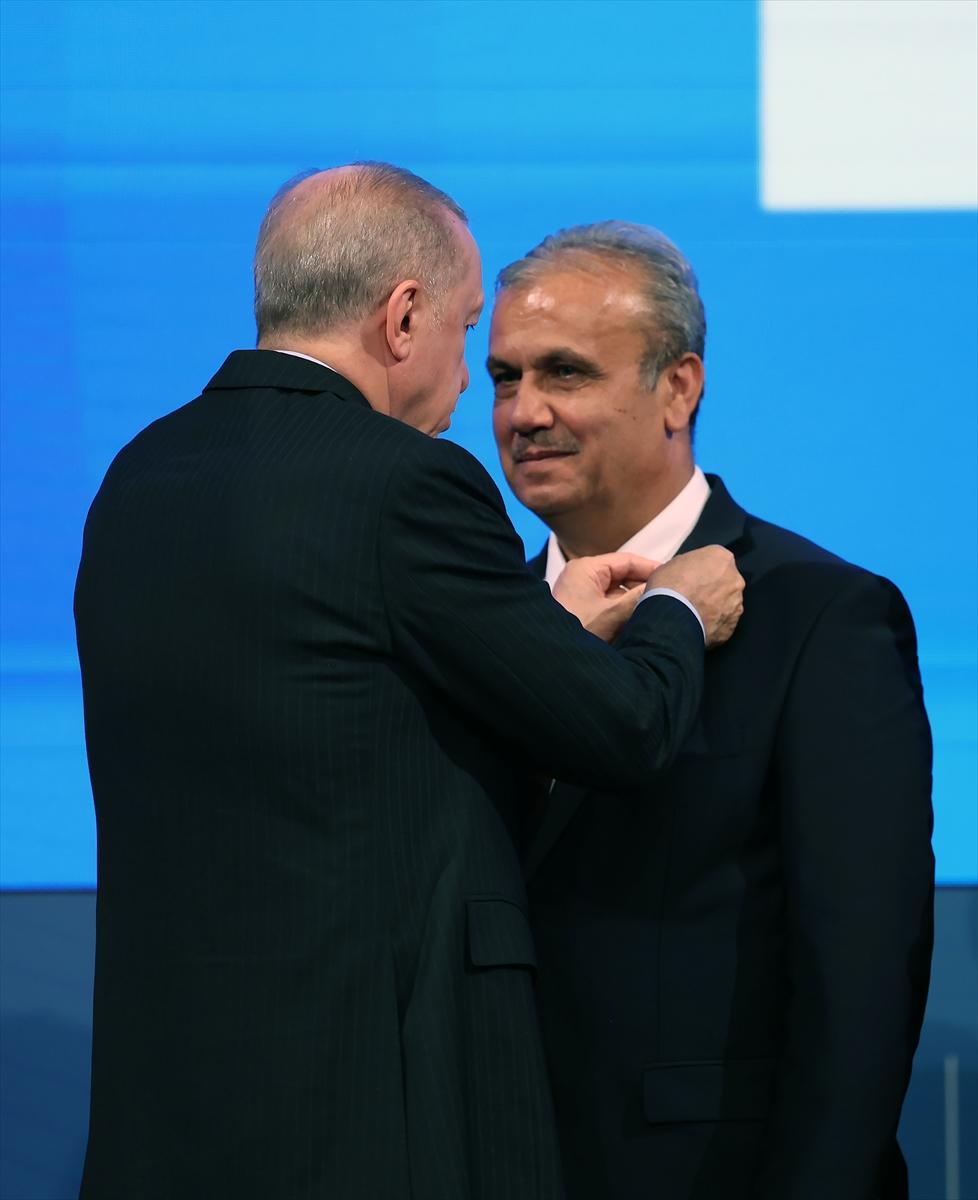AK Parti'ye katılan belediye ve isimler