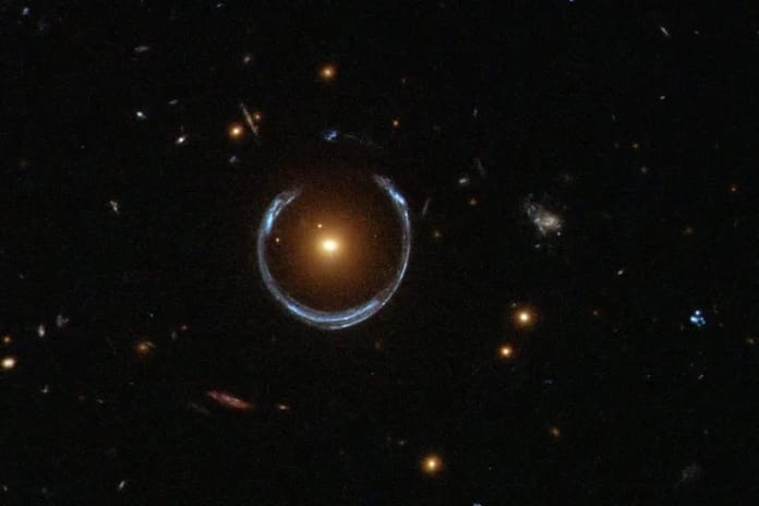 Şimdiye kadar keşfedilen en büyük kara delik