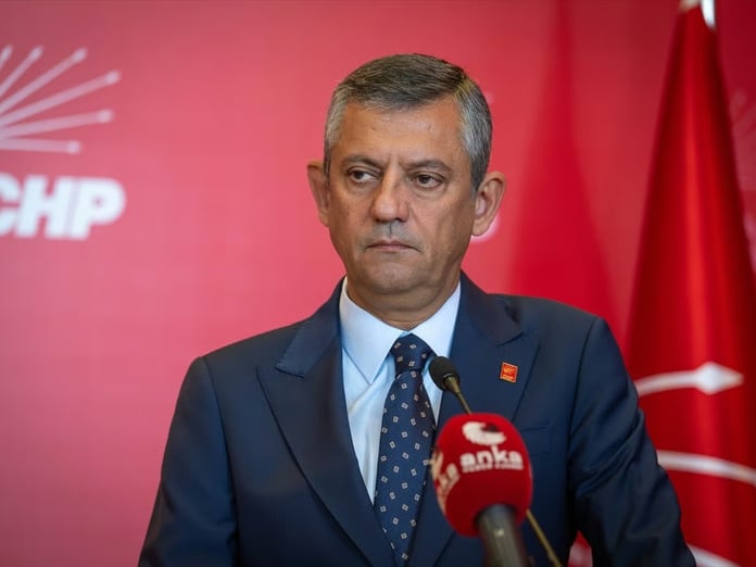 CHP Genel Başkanı yeniden Özgür Özel