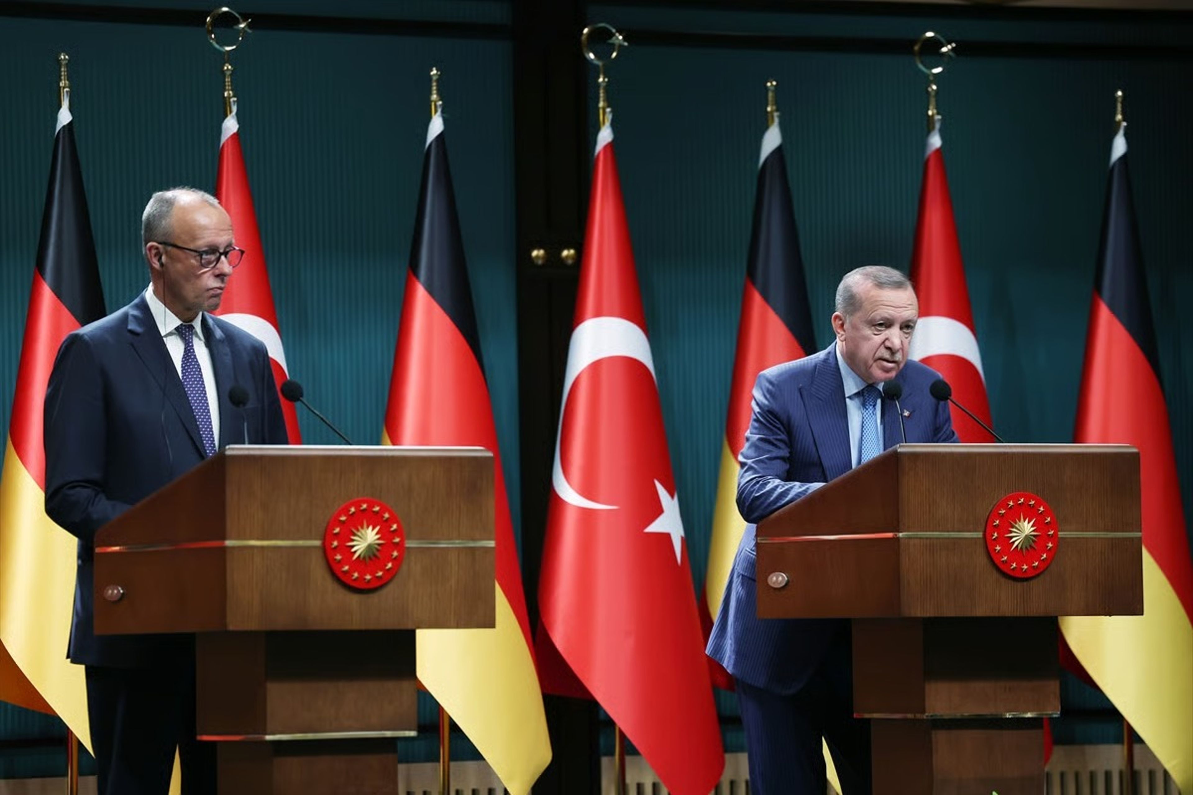 Basın toplantısında Gazze ve Kophenag kriterleri tartışması