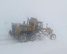 Doğu Anadolu'da kar esareti: 1493 yerleşim yerinin yolu kapandı