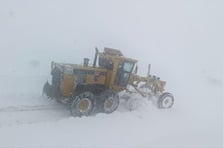 Doğu Anadolu'da kar esareti: 1493 yerleşim yerinin yolu kapandı