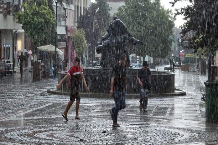 Meteoroloji'den kritik hava durumu uyarısı: Bu 8 ilde yaşayanlar kuvvetli yağışa dikkat