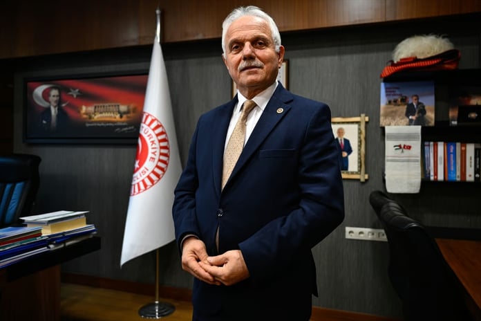 Elmas'tan "dijital telif" açıklaması: Yazılım intihali tespit edecek