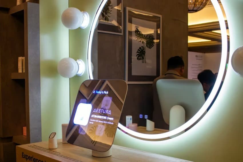 Samsung'un yapay zekalı akıllı aynası cilt sorunlarını saniyeler içinde tespit ediyor