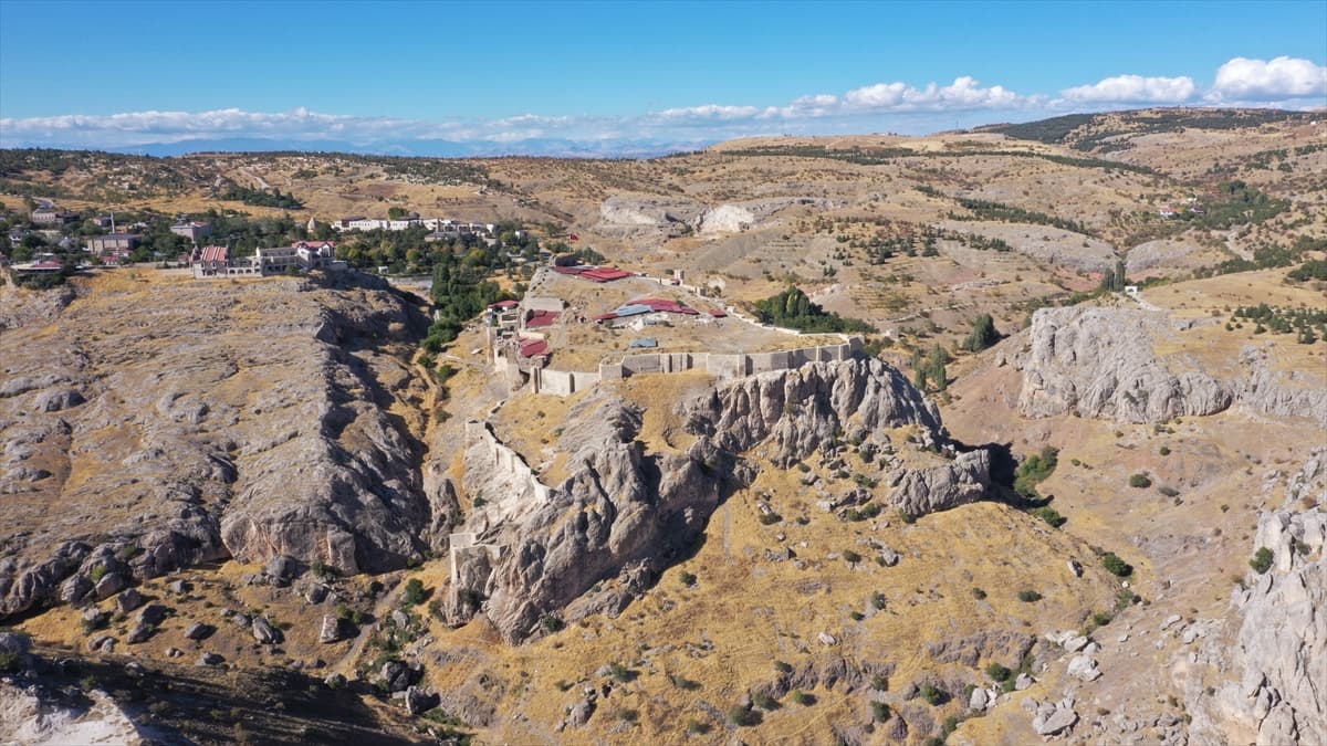 Harput Kalesi'ndeki Roma Dönemine ait gizli geçidin restorasyonu tamamlandı