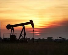 İsrail, İran'a saldırdı! Petrol fiyatları sert yükseldi