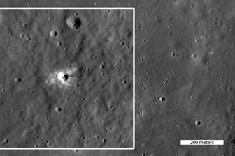 Ay’a çarpan göktaşı dev krater açtı