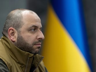 Zelensky Taps Ukraine's Top Negotiator for Foreign Intel