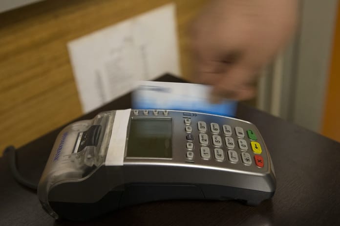 Kredi kartı temassız ödeme limiti ne kadar oldu? Kredi kartı temassız ödeme limiti arttır mı?