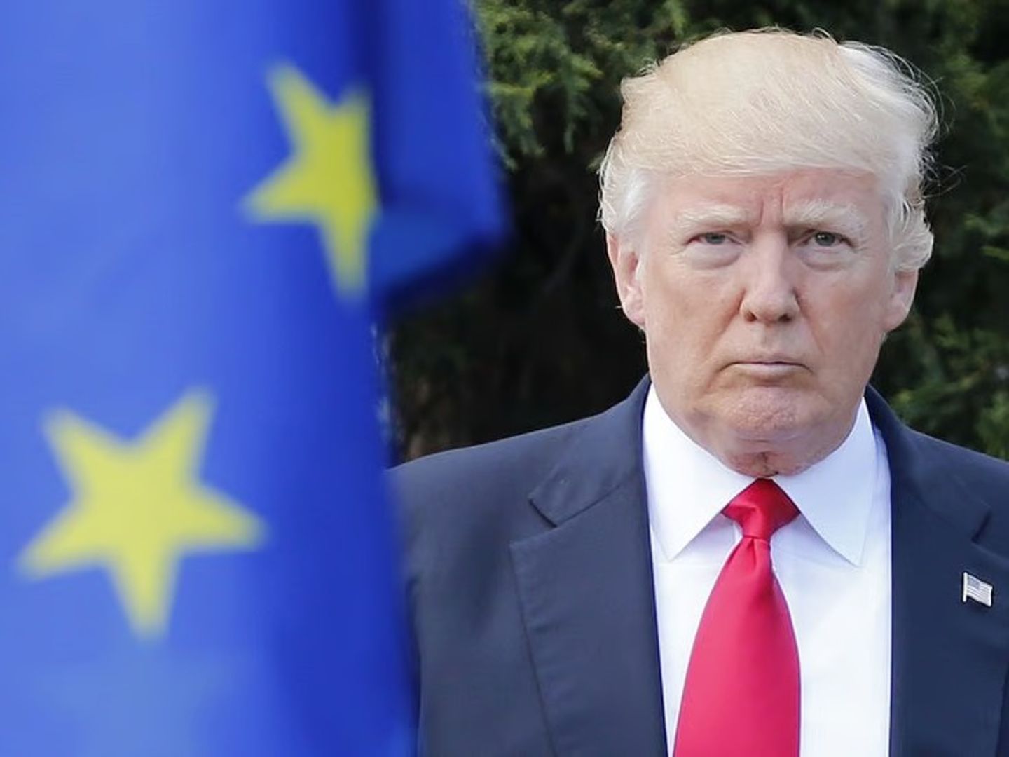 Avrupalıların yarısı Donald Trump'ı "Avrupa'nın Düşmanı" olarak görüyor