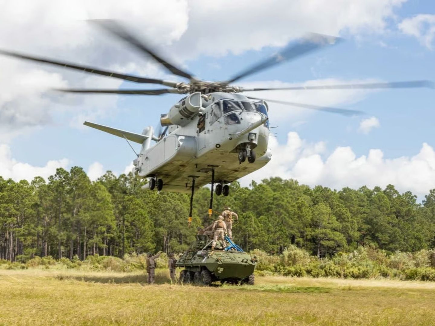 ABD, CH-53K King Stallion helikopterleri için 525 milyon dolarlık modernizasyon programı başlattı