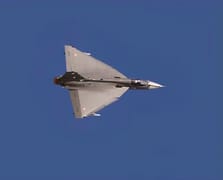 IAF, Tejas filosunun uçuşlarını durdurma iddialarını reddetti