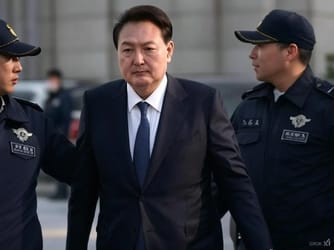 Former South Korean Officials Arrested 