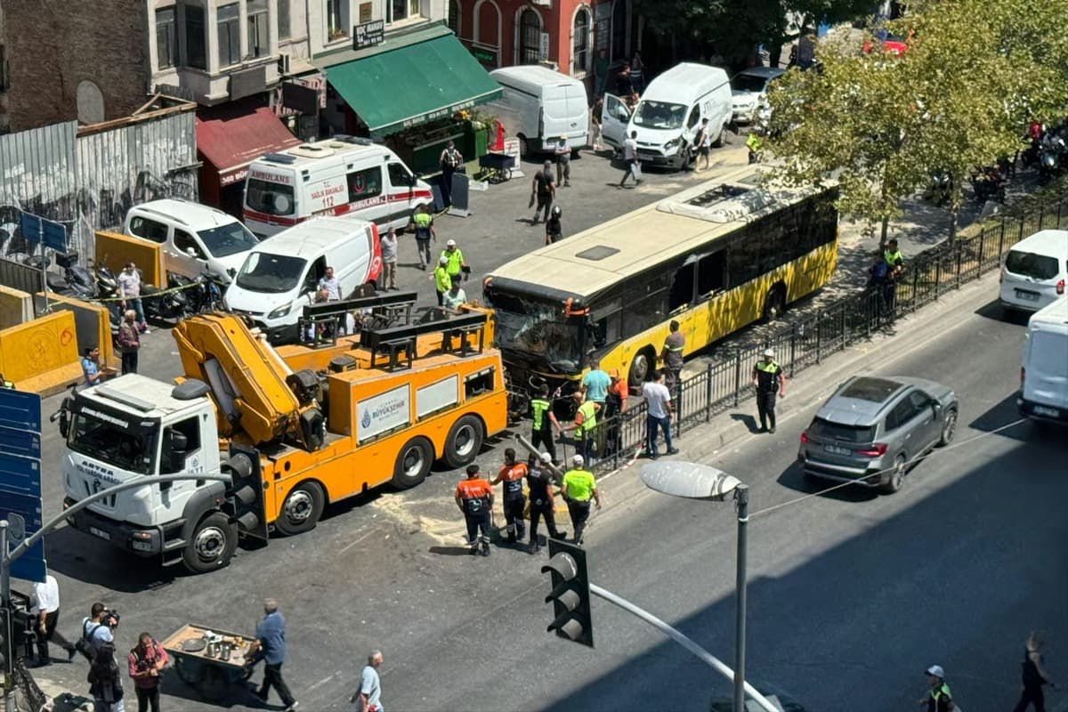 9 aracın karıştığı zincirleme kazanın görüntüleri ortaya çıktı