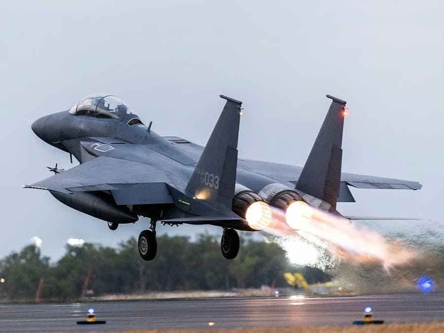 Güney Kore F-15K'larını modernize ediyor