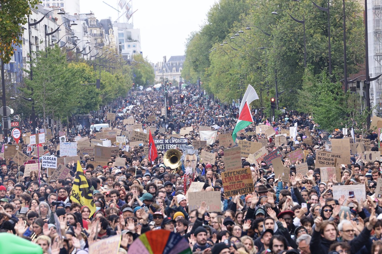 Paris’te devam eden protestolarda göstericiler Porte d'Italie yakınlarında toplandı