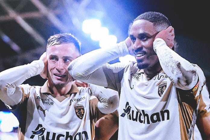 Ligue 1'de Lens liderliği bırakmadı