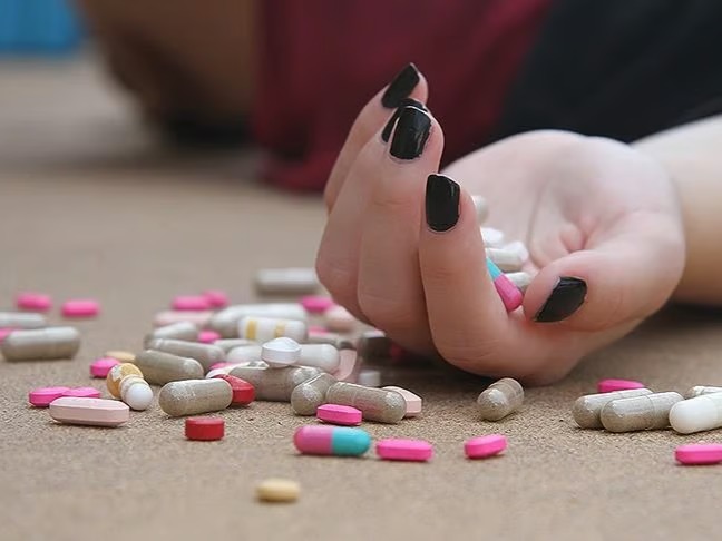 Cinayeti 'intihar' gibi göstermek için milyonluk pazarlık! Cep telefonundaki kayıt ortaya çıkardı