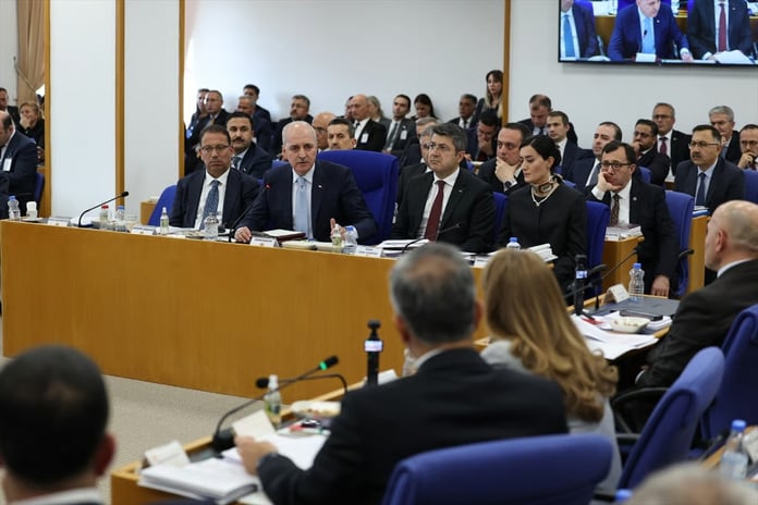 Komisyonda "PKK sevdası" tartışması: Meclis Başkanı ve Milletvekili karşı karşıya geldi